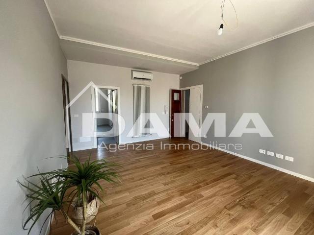 4-room flat in {3}, - Photo 1