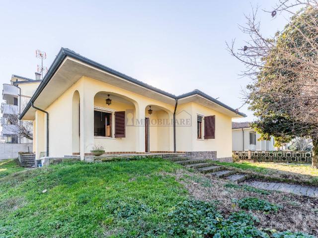 Villa in Via Vittorio Veneto 38, San Giuliano Milanese - Foto 1