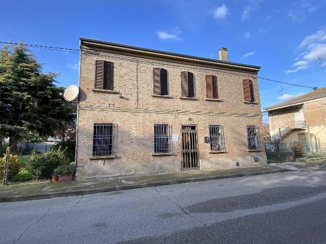 Mansion in Via Rimembranze 9, Argenta - Photo 1