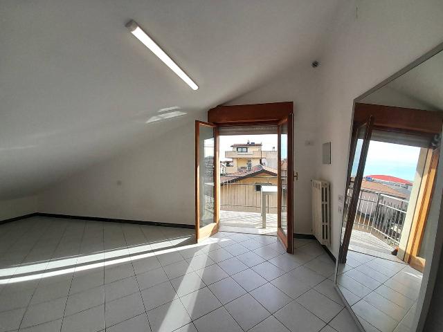 Penthouse in {3}, Via Ticino - Photo 1