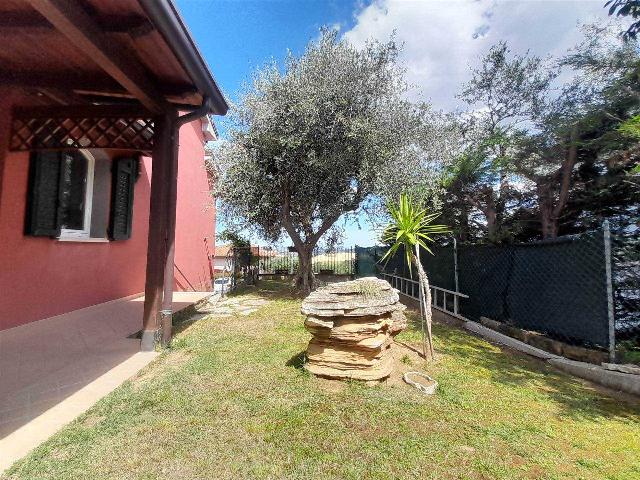 Terraced house in Via Ugo Foscolo, Montescudo-Monte Colombo - Photo 1