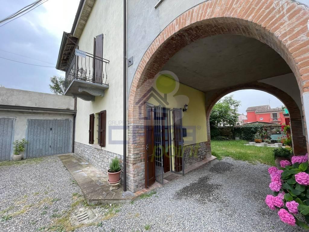 Casa indipendente in vendita a Gragnano Trebbiense