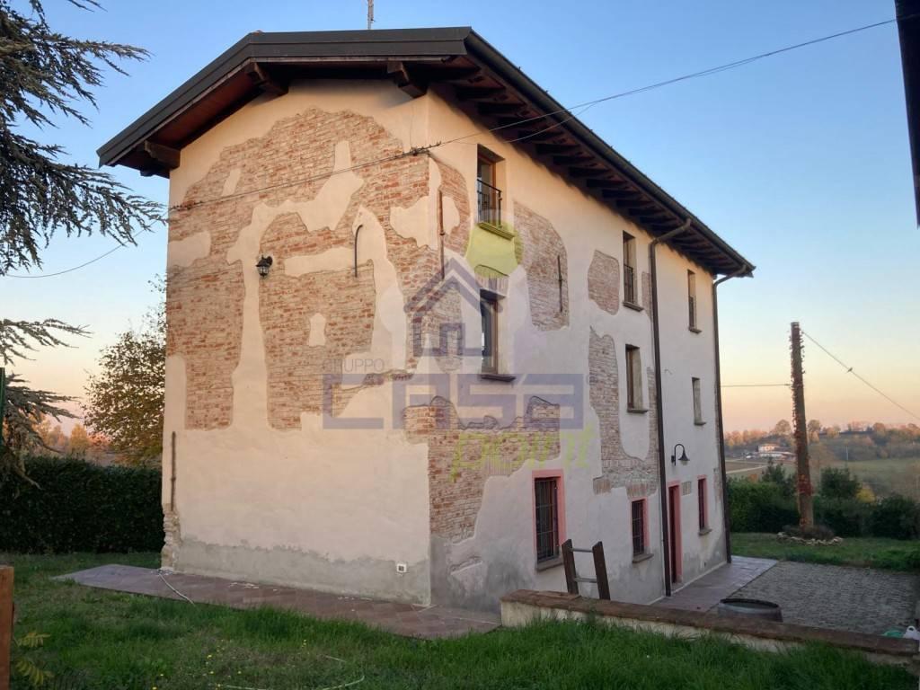 Villa in vendita a Ziano Piacentino