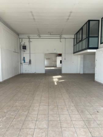 Negozio in Via Ugo Braschi, Santarcangelo Di Romagna, {3} - Foto 1
