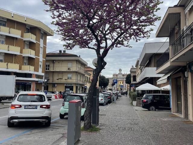 Negozio in Via Giovanni Pascoli, Santarcangelo di Romagna - Foto 1