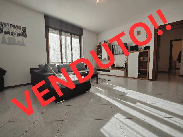 3-room flat in Via Dante Alighieri 22, San Rocco al Porto - Photo 1