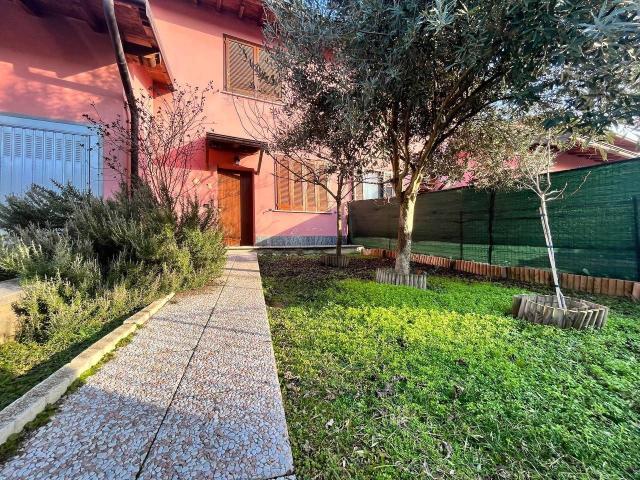 Terraced house in Via Attilio Masarati, Caorso - Photo 1