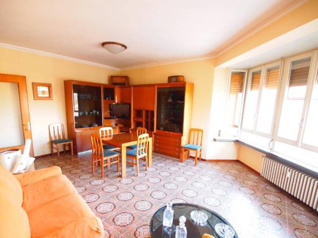 4-room flat in Via Gian Battista Venturi, Bibbiano - Photo 1