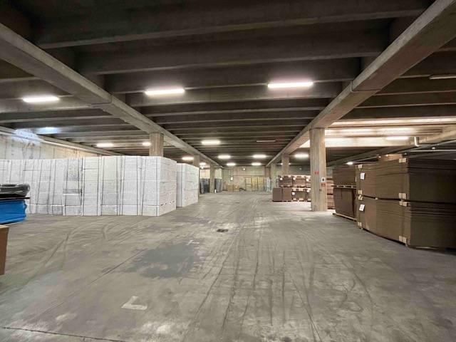 Magazzino in Via Cristoforo Colombo 1, Mantova, {3} - Foto 1