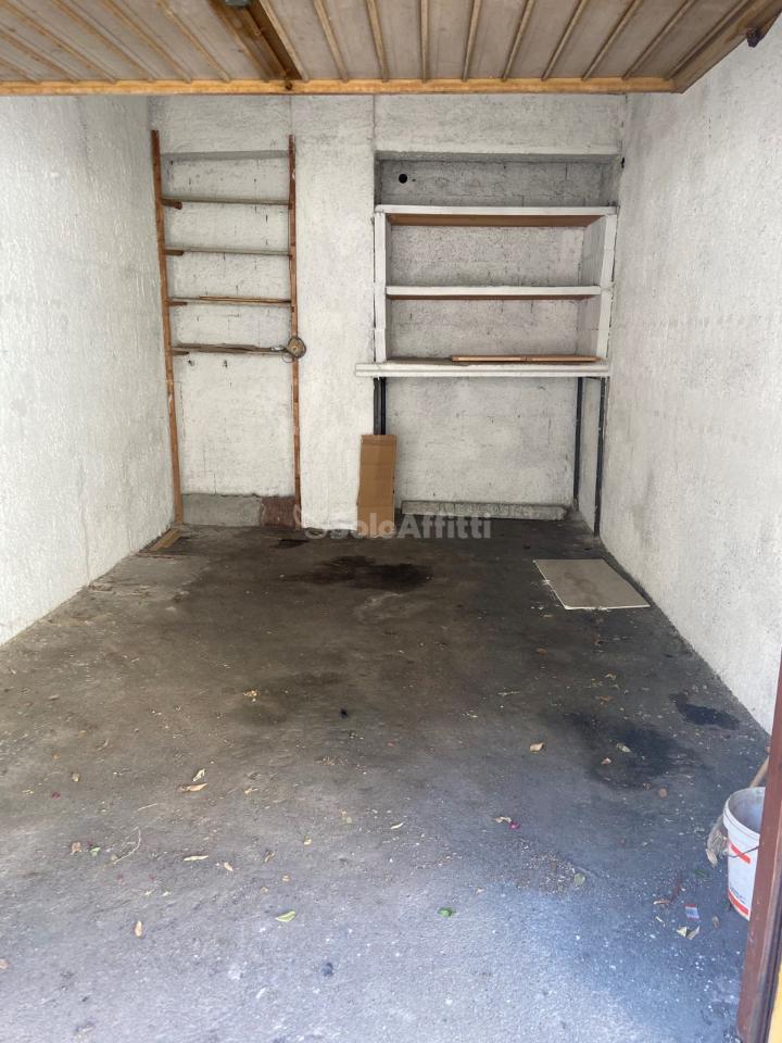 Parcheggio chiuso in Via Amato, Caserta - Foto 1
