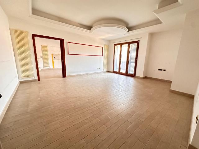 4-room flat in Via Cairoli 88, San Nicola la Strada - Photo 1