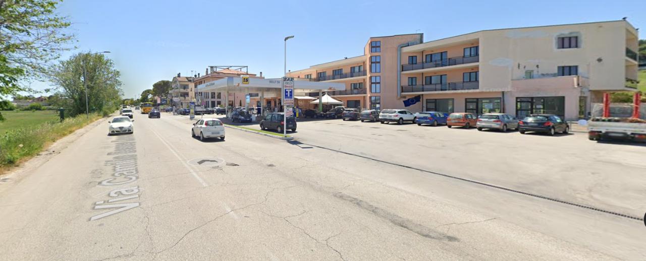 Palazzina commerciale in vendita a Porto Sant'Elpidio