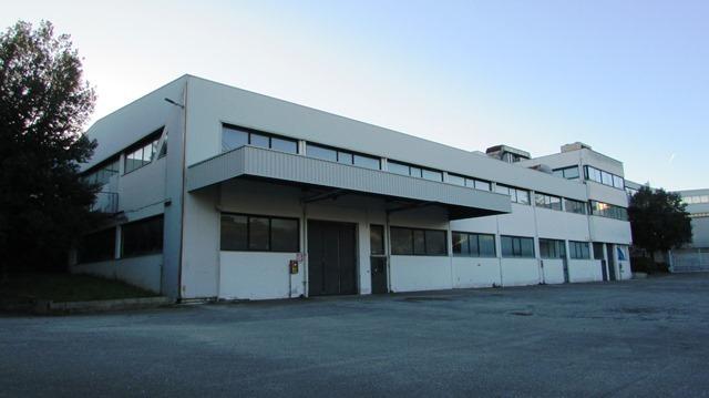 Capannone in Via Leonardo da Vinci, San Benedetto Del Tronto, {3} - Foto 2