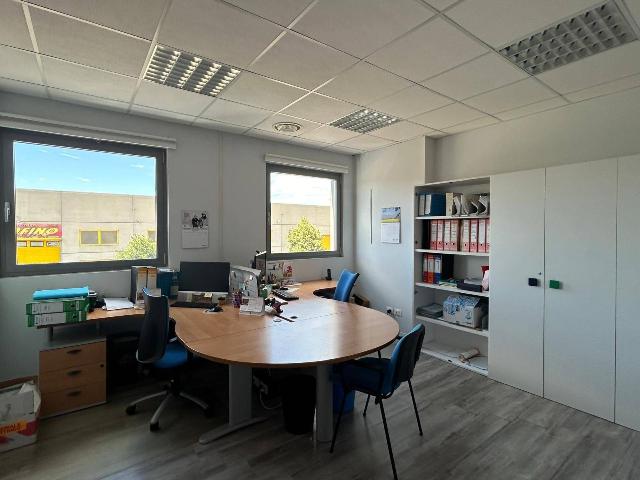 Shared office in {3}, Via Ipplis - Photo 1