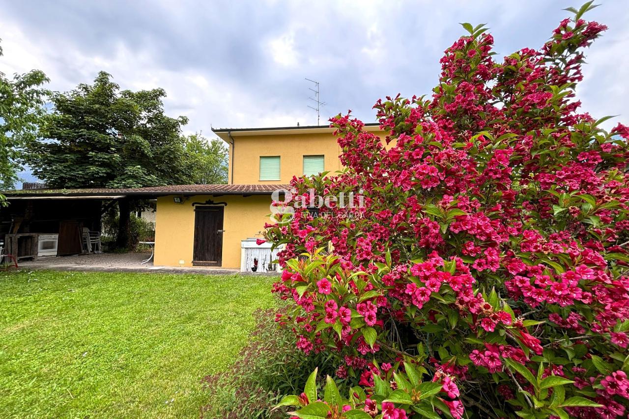 Casa indipendente in vendita a Riva Del Garda