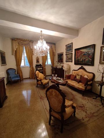 Casa indipendente in Piazza Viterbi, Mantova - Foto 1