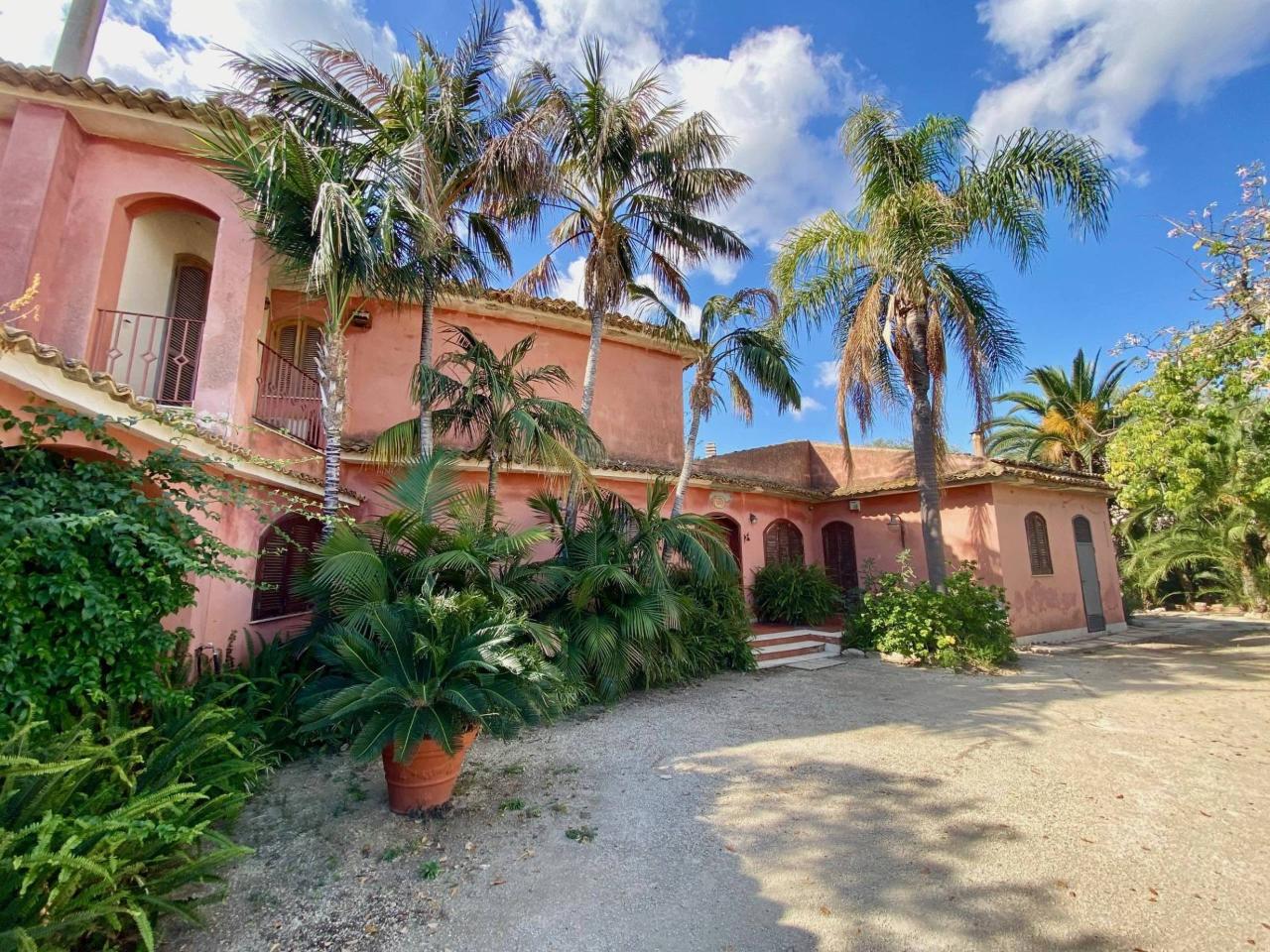 casa indipendente in vendita a Siracusa in zona Fontane Bianche