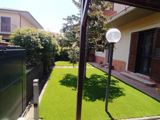 Villa a schiera in Via Federico De Roberto, San Gregorio di Catania - Foto 1