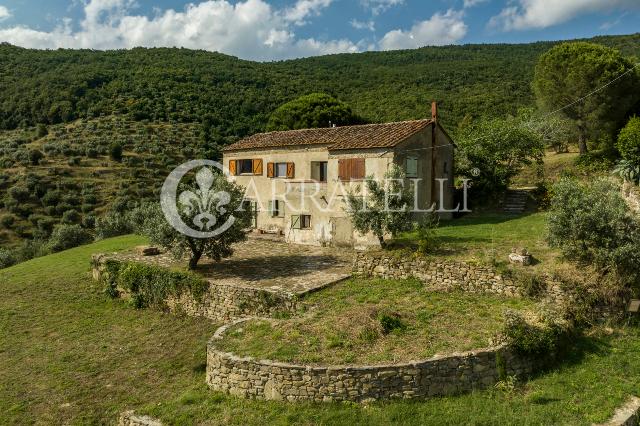 Country house or cottage in Strada Provinciale Umbro Cortonese 31, Cortona - Photo 1