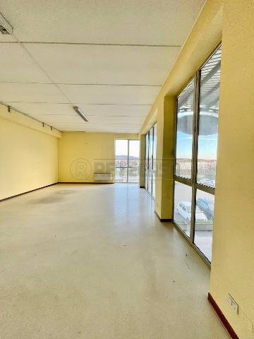 Commercial building in Corso G. Matteotti 52, Montecchio Maggiore - Photo 1