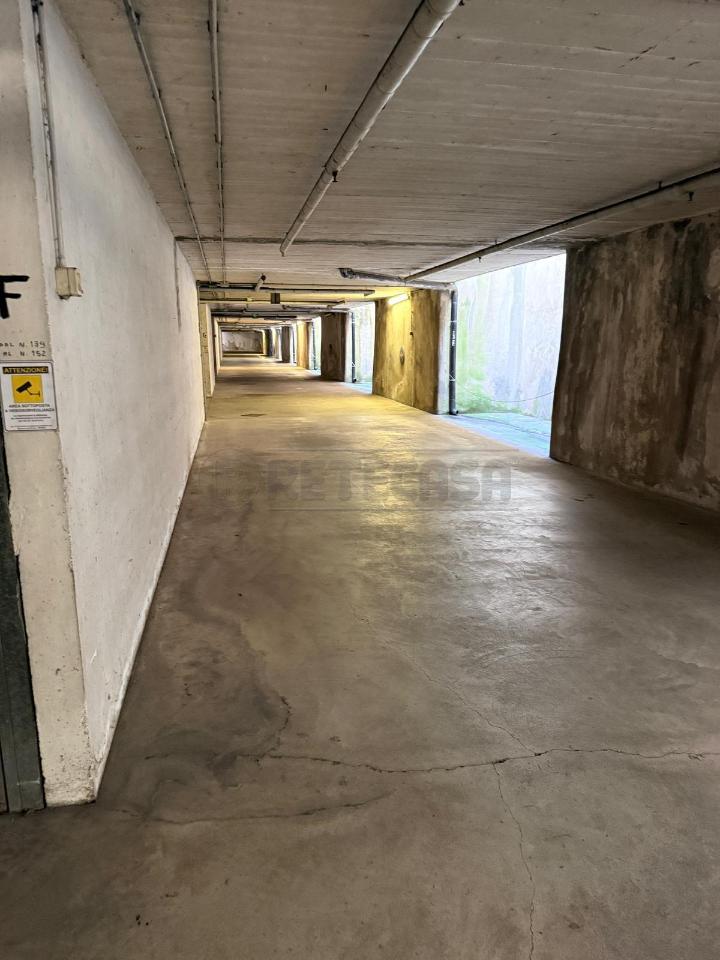 Parcheggio chiuso in Via Kennedy, Arzignano, {3} - Foto 2