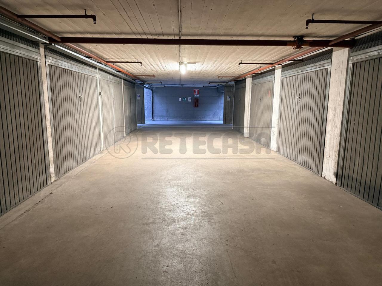 Parcheggio chiuso in Via Kennedy, Arzignano, {3} - Foto 1