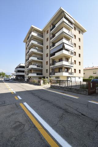 Quadrilocale in Via Marmolada 8, Bussolengo - Foto 1