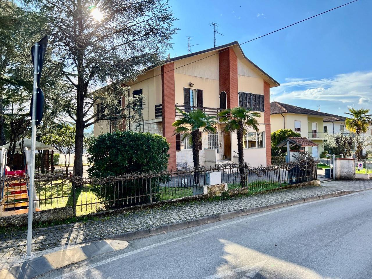 Villa in vendita a Cerreto D'Esi
