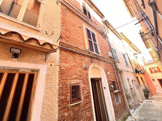 Detached house in Via La Gioia, Fabriano - Photo 1