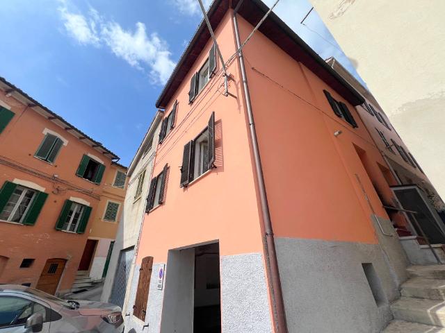 Casa indipendente in Via San Michele, Fabriano - Foto 1