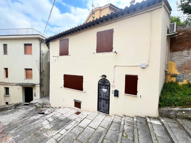 Detached house in Via Santa Caterina, Fabriano - Photo 1