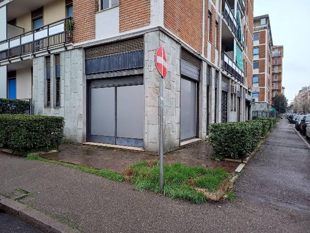 Geschäft in Via Bruno Buozzi 45, Alessandria - Foto 1