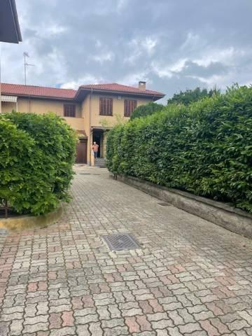 Terraced house in Via Brigata Garibaldi, Tortona - Photo 1