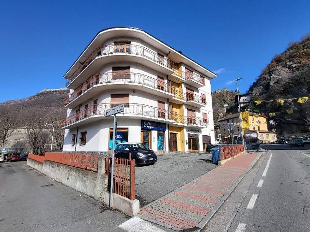 Trilocale in Via della Resistenza 4, Pont-Saint-Martin - Foto 1