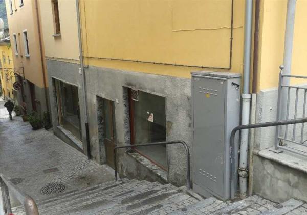 Negozio in Via Giovan Battista Perret, Saint Vincent, {3} - Foto 1