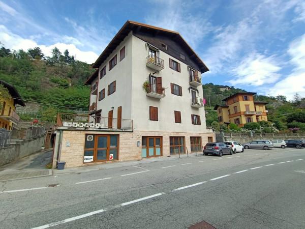 Negozio in Via Ponte Romano 79, Saint Vincent, {3} - Foto 1