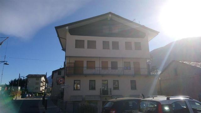 3-room flat in Rue De La Liberté, Saint-Pierre - Photo 1