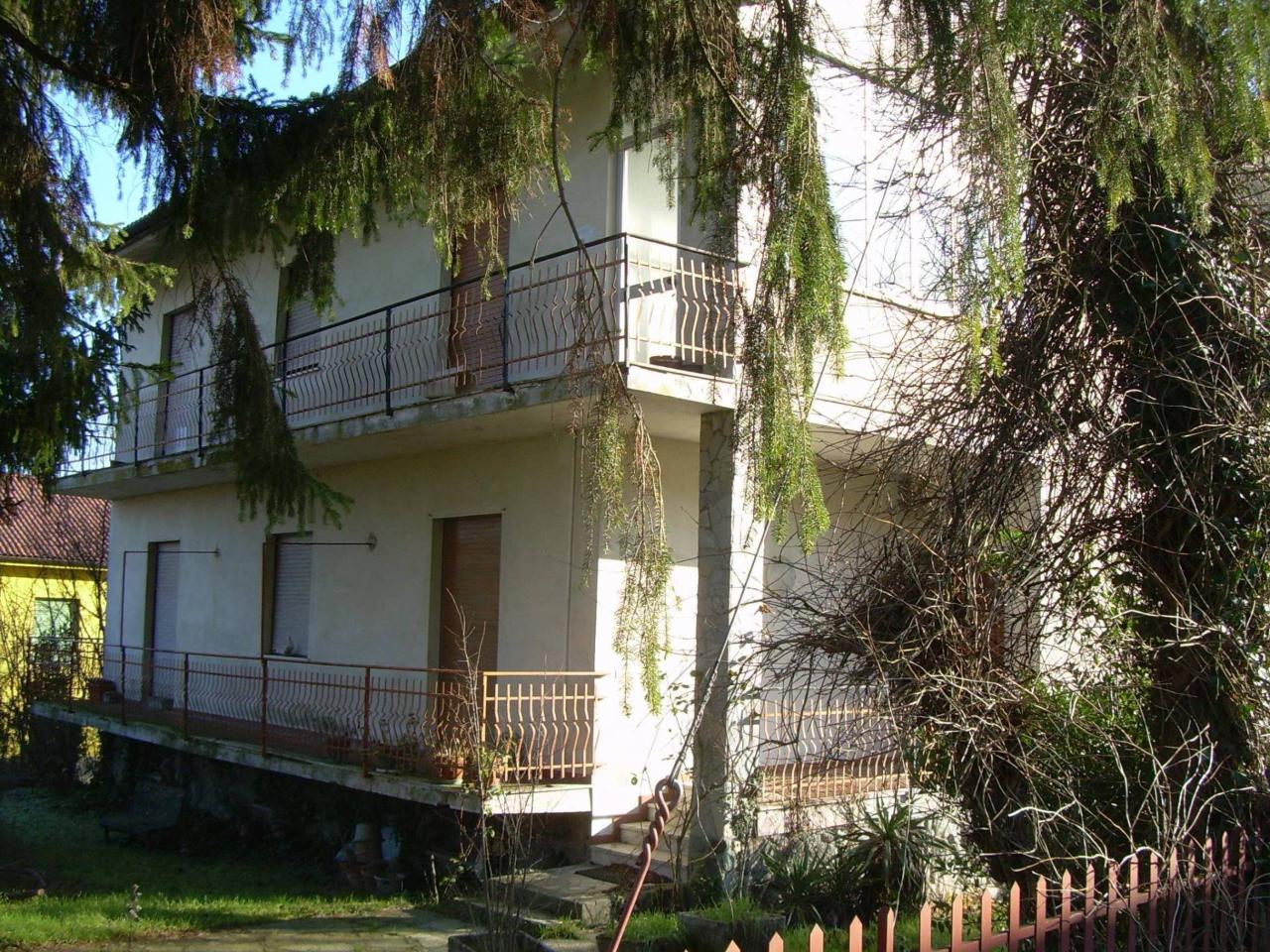 Villa in vendita a Casaleggio Boiro