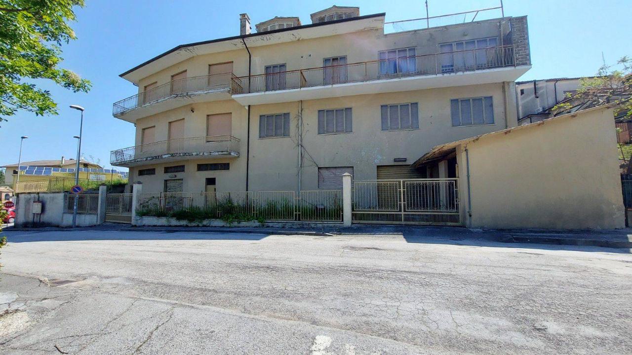 Palazzina commerciale in vendita a Morro D'Alba