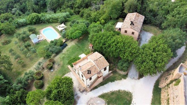 Country house or cottage in {3}, Frazione Loretello - Photo 1