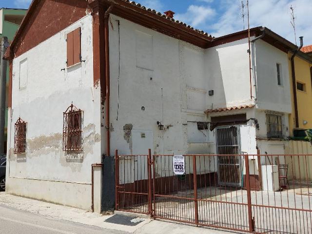 Terraced house in Via Trieste 26, Senigallia - Photo 1