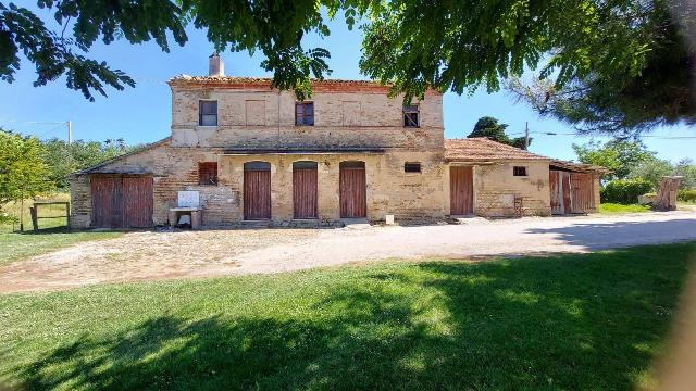 Country house or cottage in Strada Comunale della Cannella, Senigallia - Photo 1