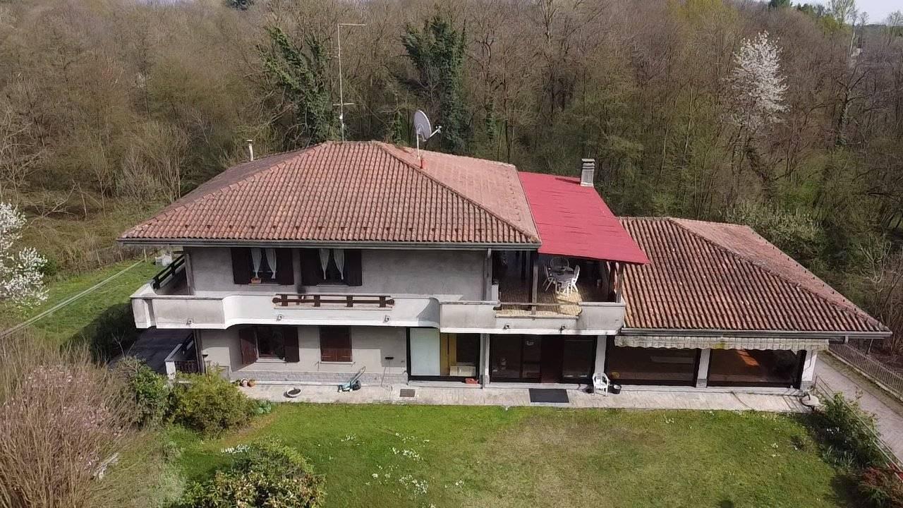 Villa in vendita a Invorio