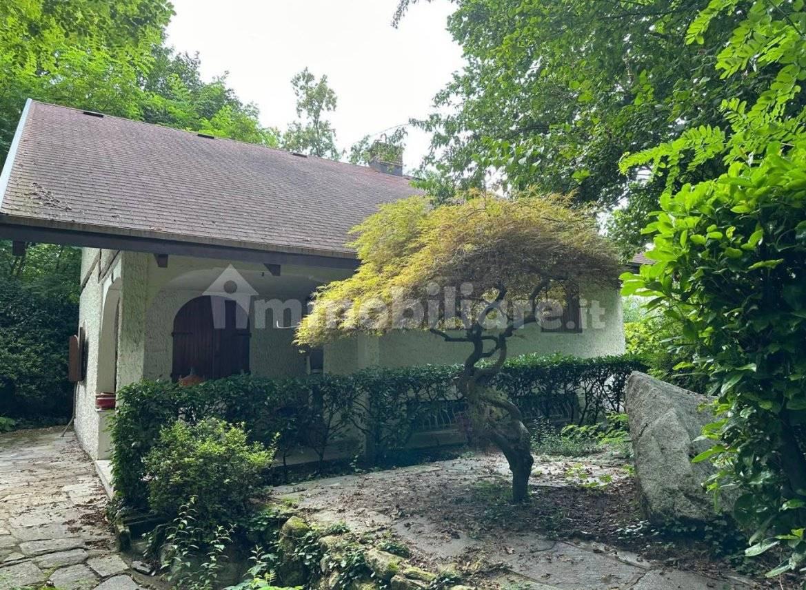 Villa in vendita a Oleggio Castello