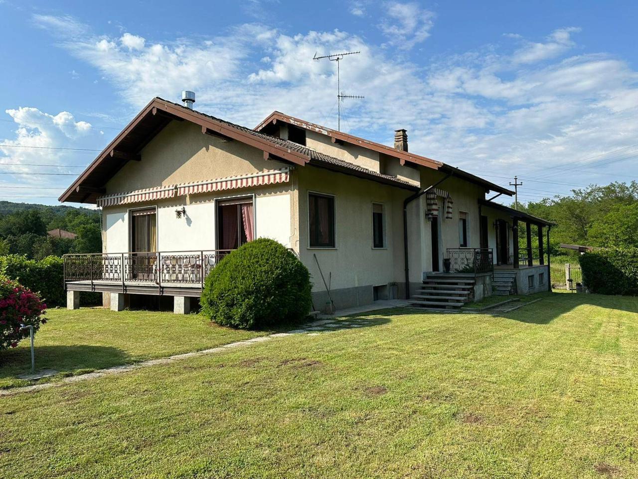 Villa in vendita a Paruzzaro