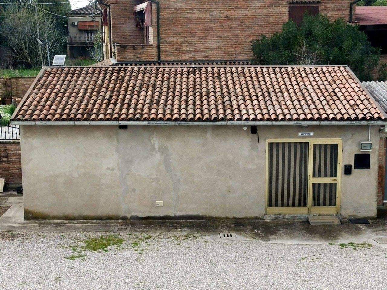 Negozio in affitto a Ferrara