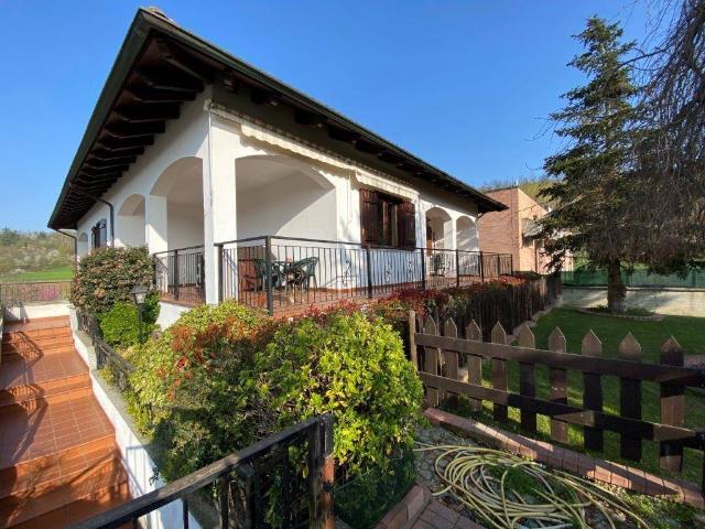 Mansion in Viale Guglielmo Marconi 37, Bergamasco - Photo 1