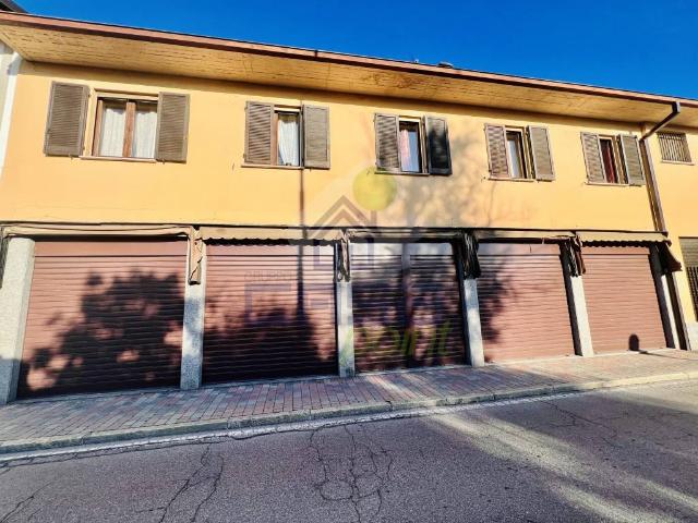 Quadrilocale in Via  Cavour N. 70, Sant'Angelo Lodigiano - Foto 1