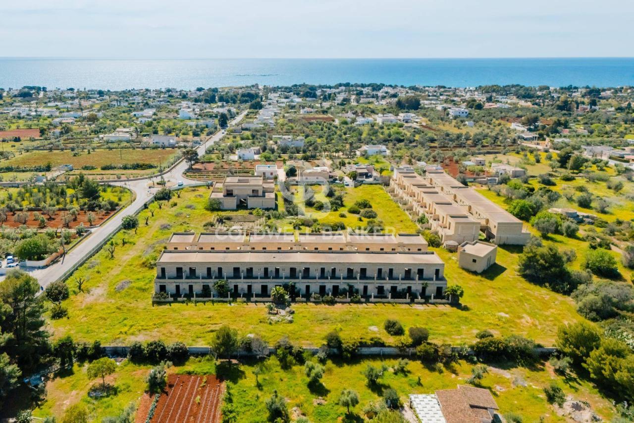 Albergo in Strada Prov.Le Racale-Torre Suda Snc, Racale, {3} - Foto 1