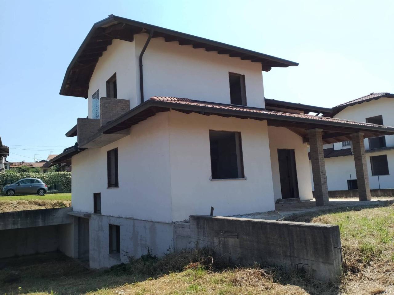 Villa in vendita a Gattico-Veruno